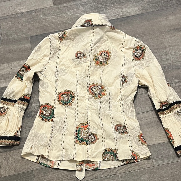 Taikonhu White Top with Navy Trim and Orange Tag Anthropologie - Picture 10 of 12